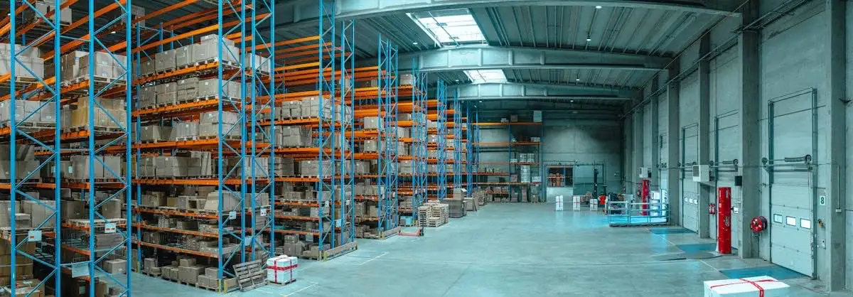 Spacious Dubai fulfilment warehouse integrated with Shopify, Amazon and Noon order channels